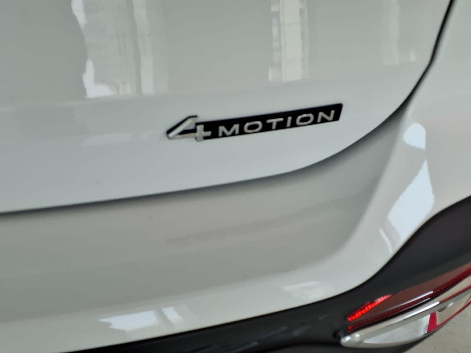 2026 Volkswagen Taos SE 4MOTION