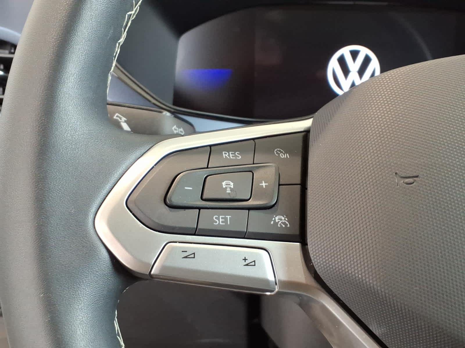 2023 Volkswagen Taos SE 4MOTION