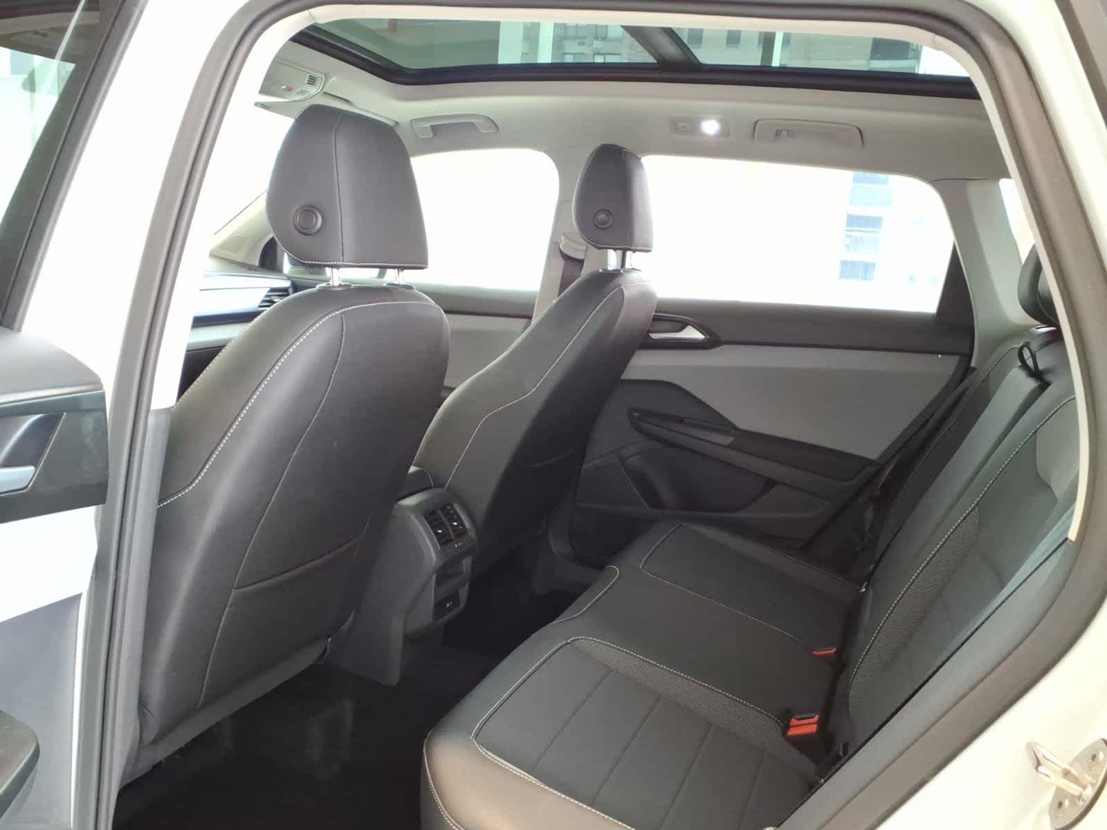 2023 Volkswagen Taos SE 4MOTION