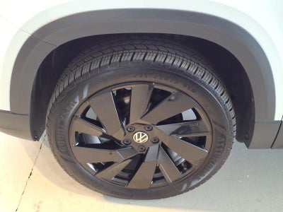2023 Volkswagen Taos SE 4MOTION