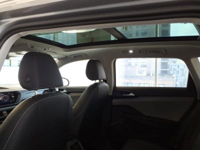 2024 Volkswagen Taos SE 4MOTION