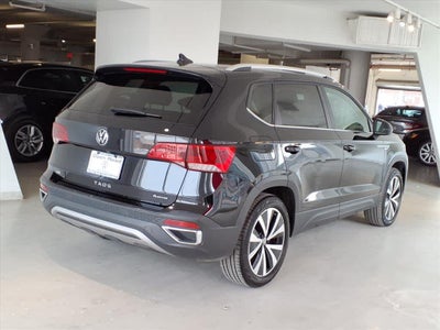 2022 Volkswagen Taos SE 4MOTION