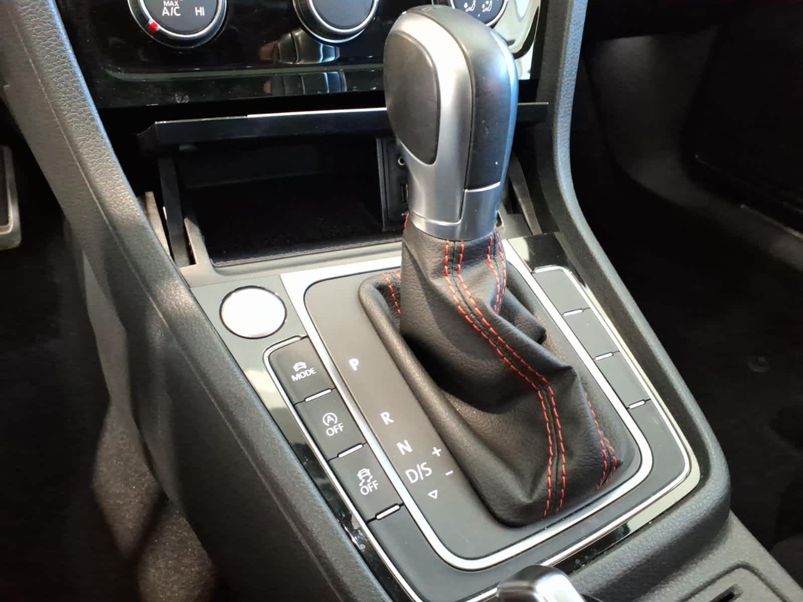 2018 Volkswagen Golf GTI 2.0T SE DSG