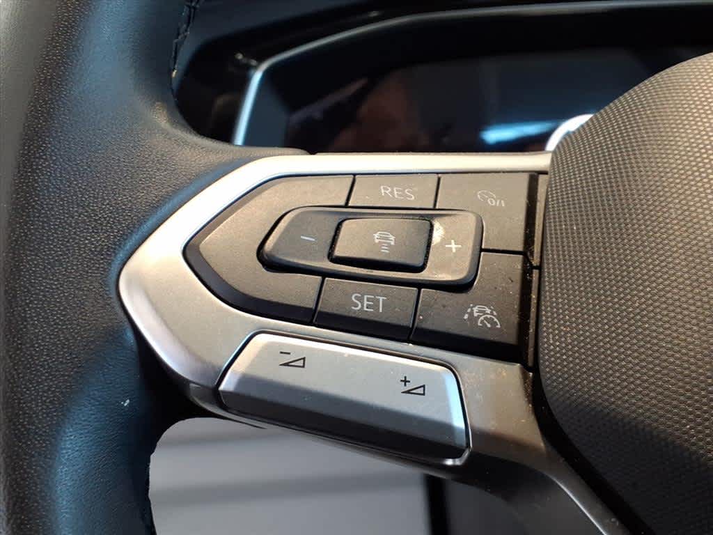 2023 Volkswagen Jetta SE Auto