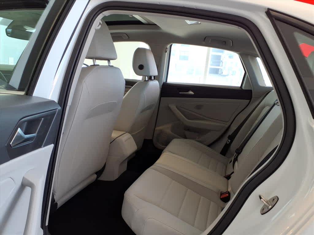 2023 Volkswagen Jetta SE Auto