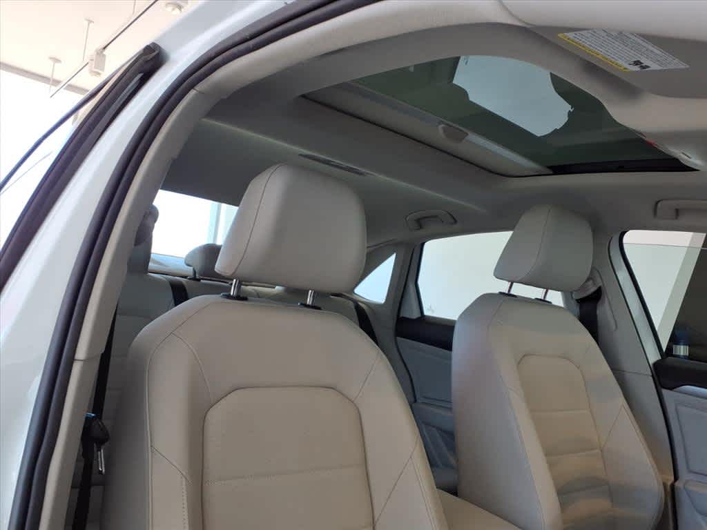 2023 Volkswagen Jetta SE Auto