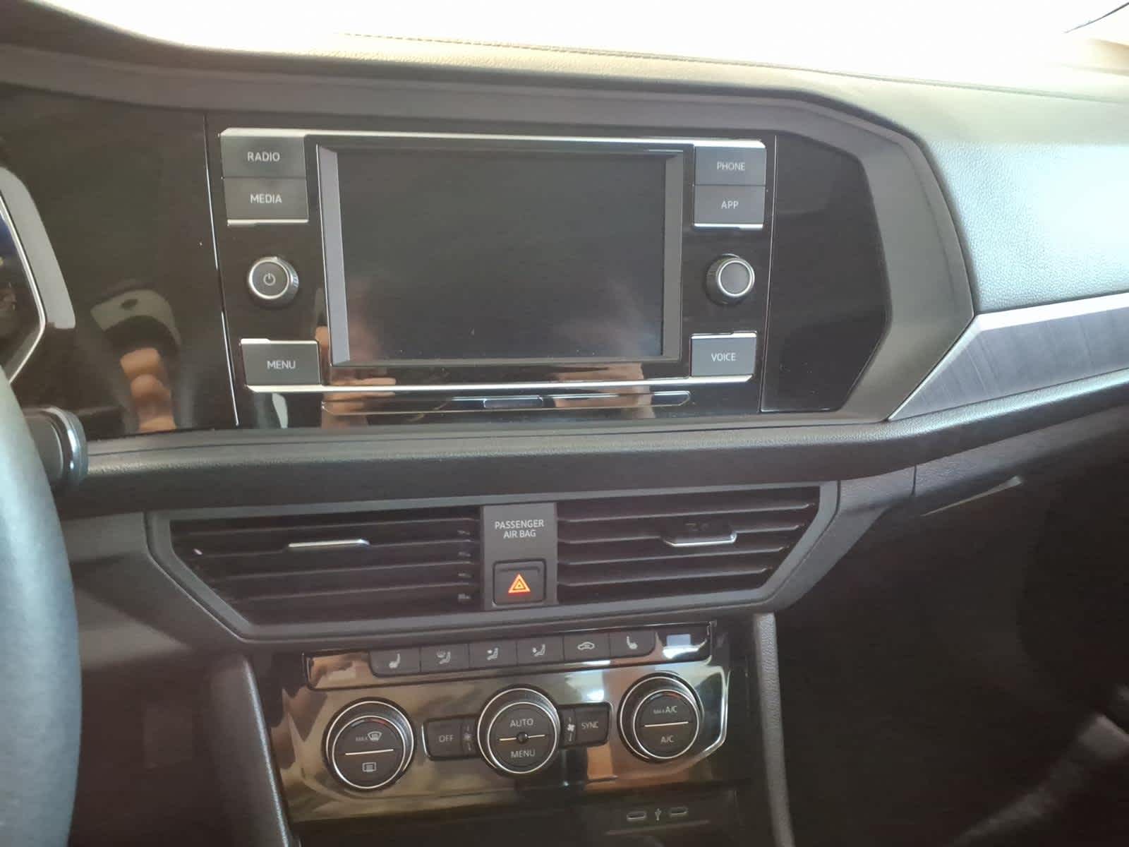 2023 Volkswagen Jetta SE Auto