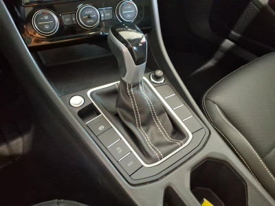 2023 Volkswagen Jetta SE Auto