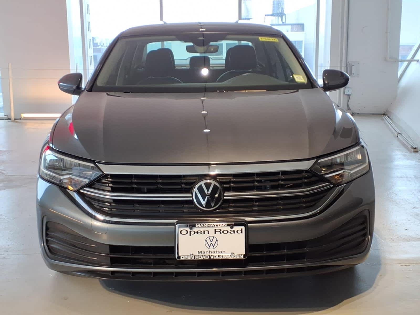 2023 Volkswagen Jetta SE Auto