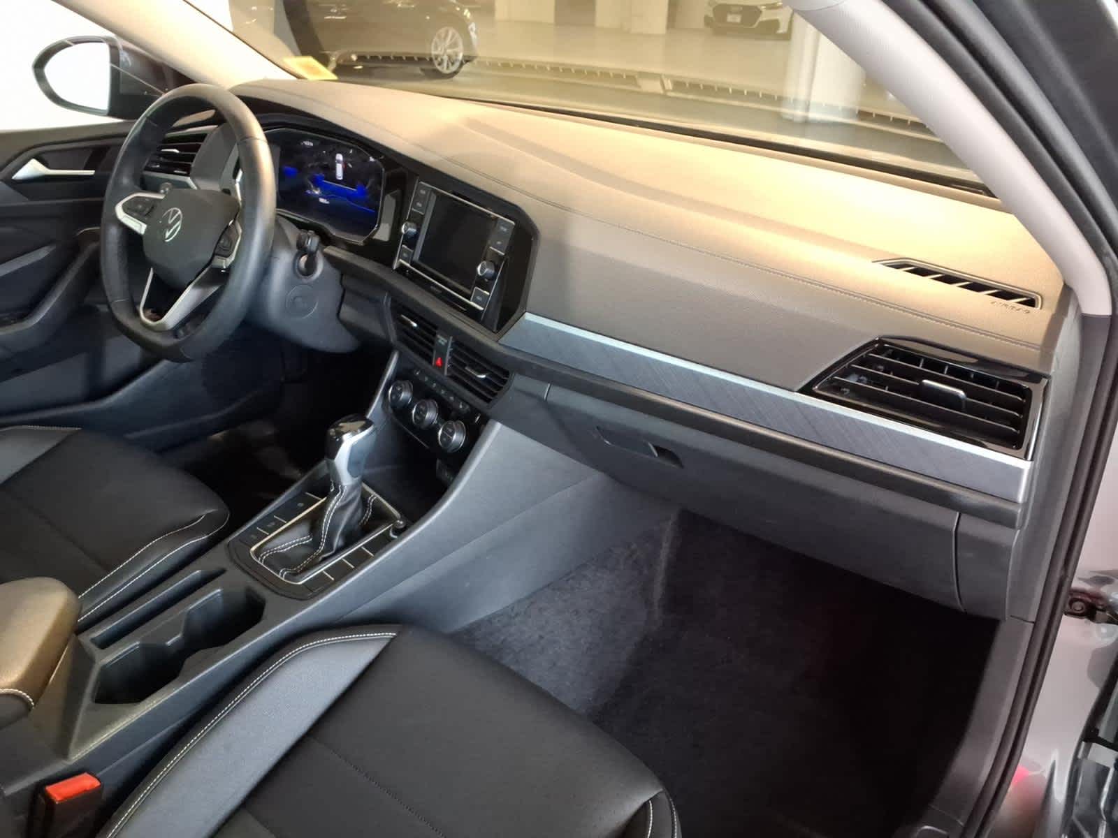2023 Volkswagen Jetta SE Auto