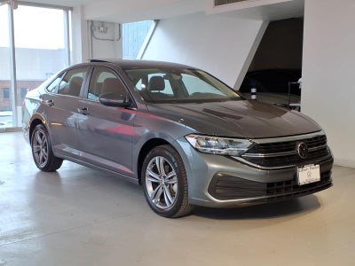 2023 Volkswagen Jetta SE Auto