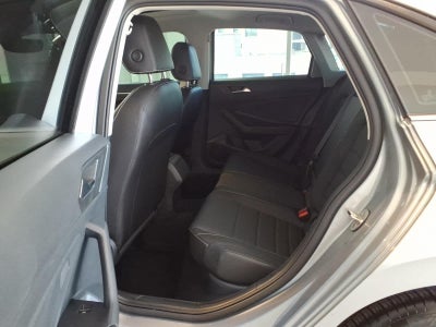 2023 Volkswagen Jetta SE Auto