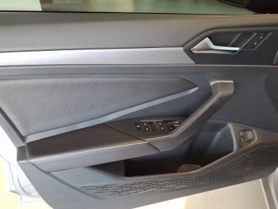 2023 Volkswagen Jetta SE Auto