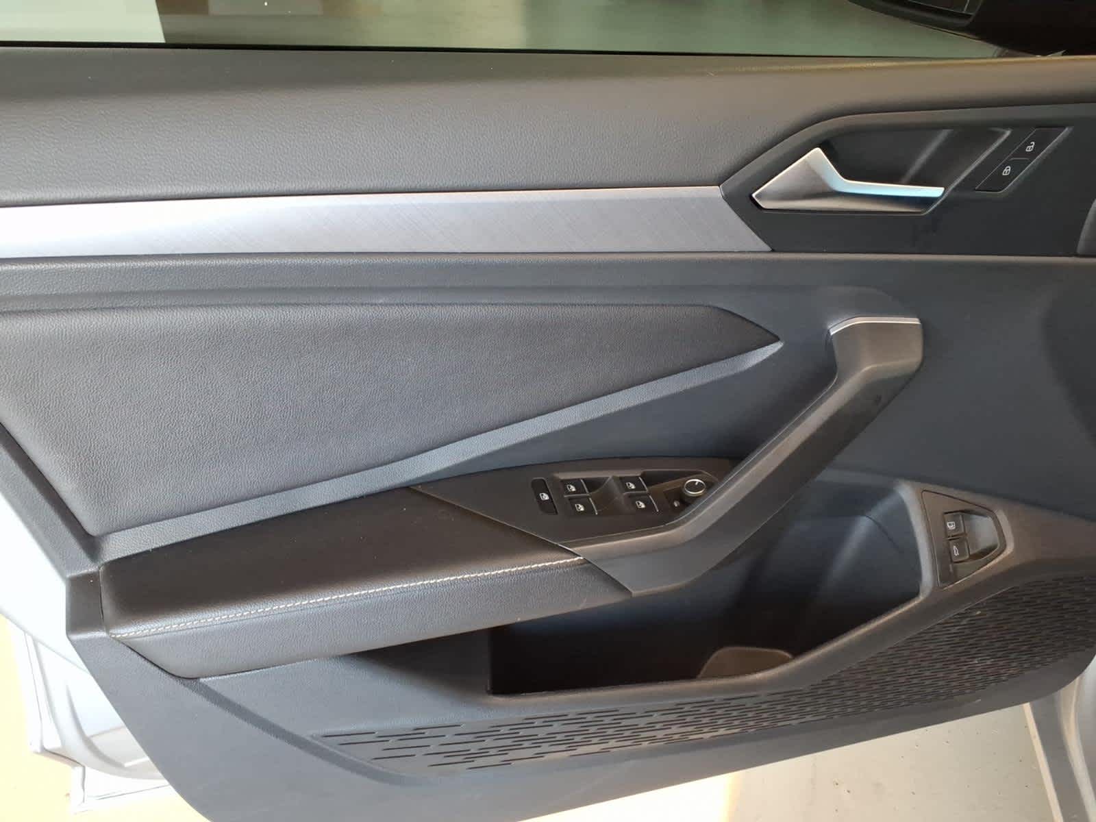 2023 Volkswagen Jetta SE Auto