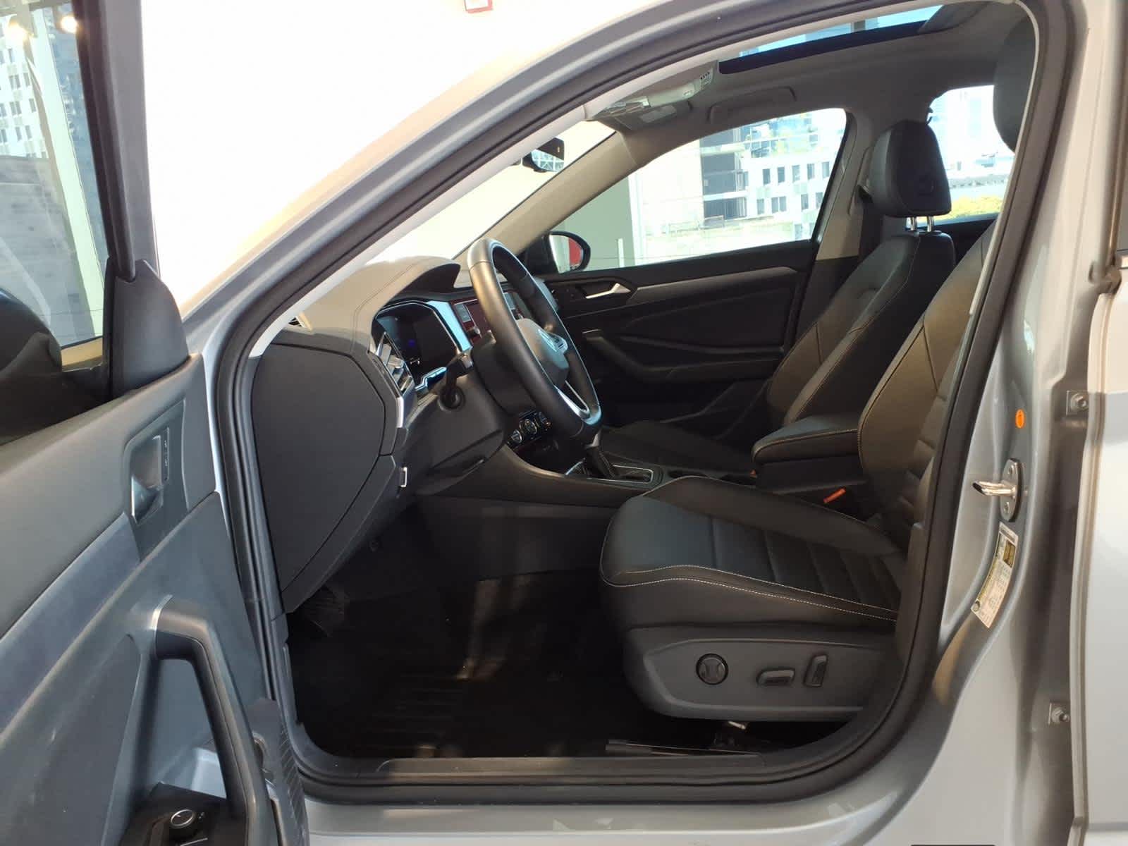 2023 Volkswagen Jetta SE Auto