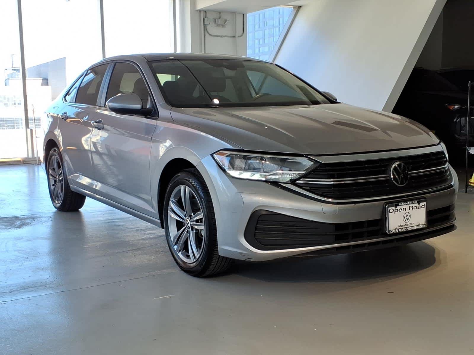 2023 Volkswagen Jetta SE Auto