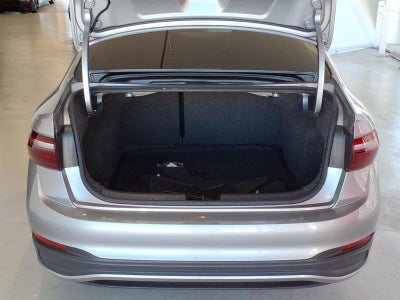 2023 Volkswagen Jetta SE Auto