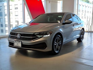 2023 Volkswagen Jetta SE Auto