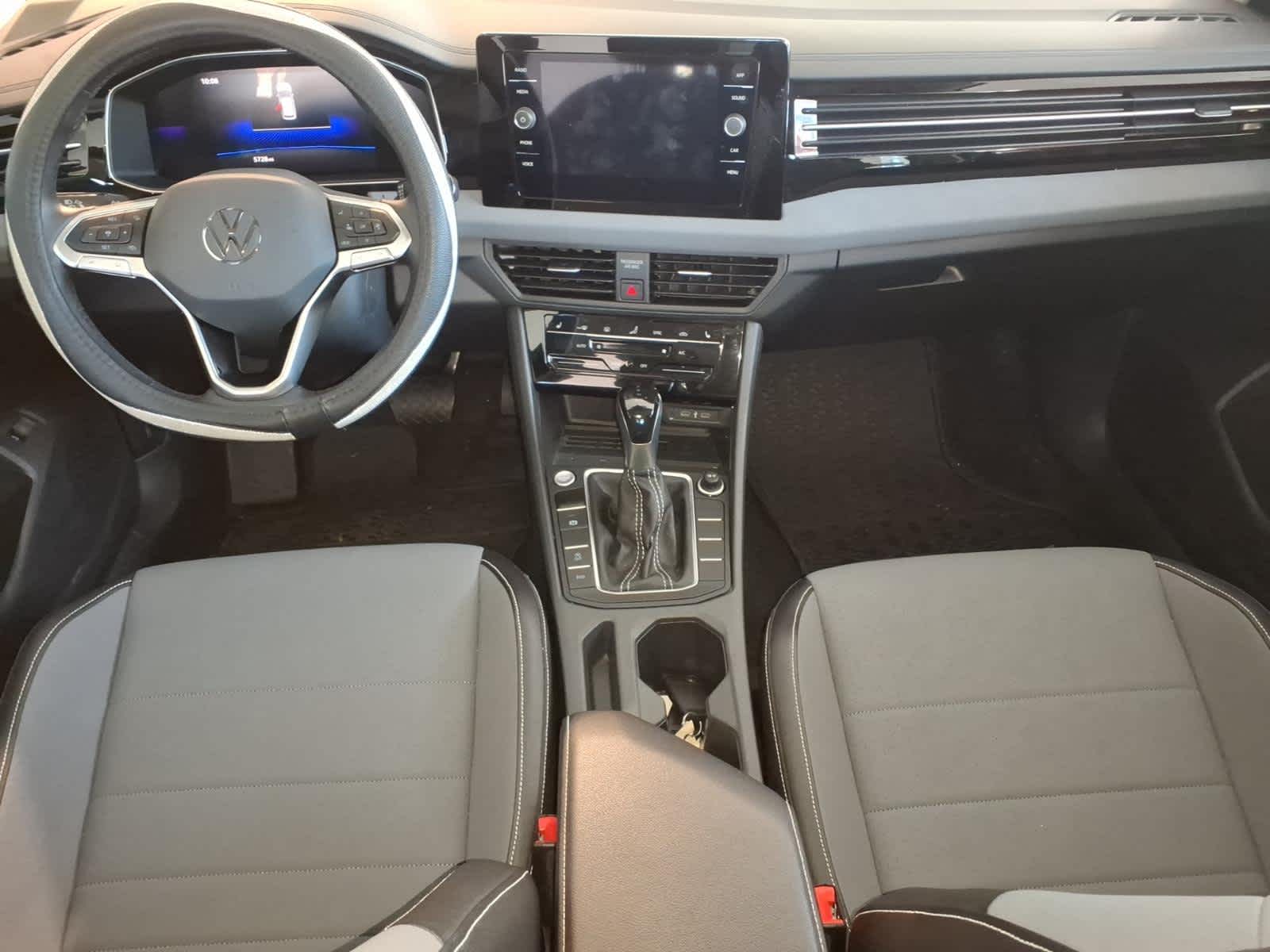 2025 Volkswagen Jetta SE Auto