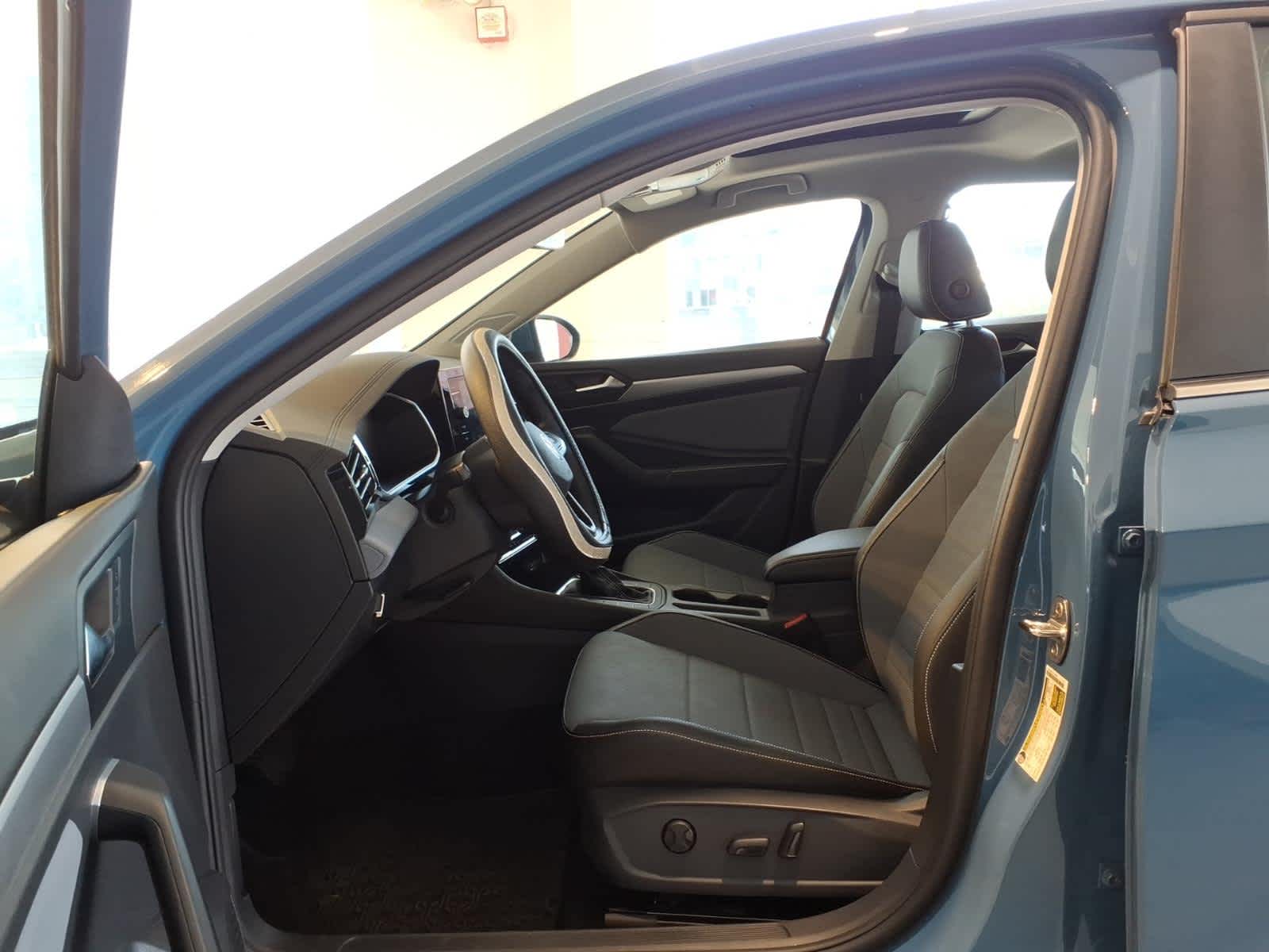 2025 Volkswagen Jetta SE Auto