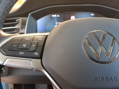 2025 Volkswagen Jetta SE Auto