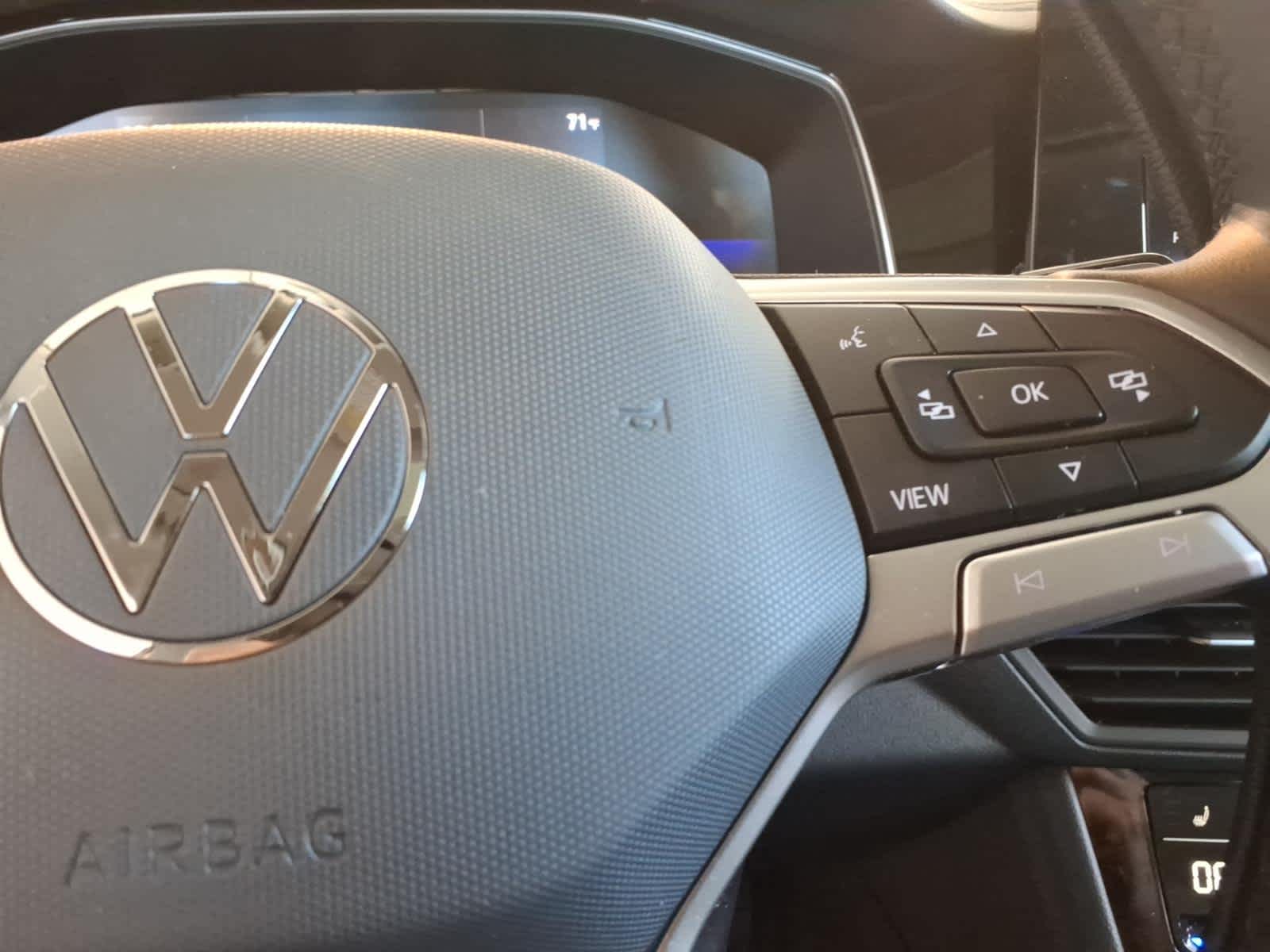 2025 Volkswagen Jetta SE Auto