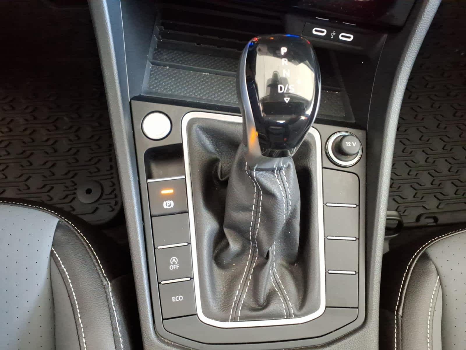 2025 Volkswagen Jetta SE Auto