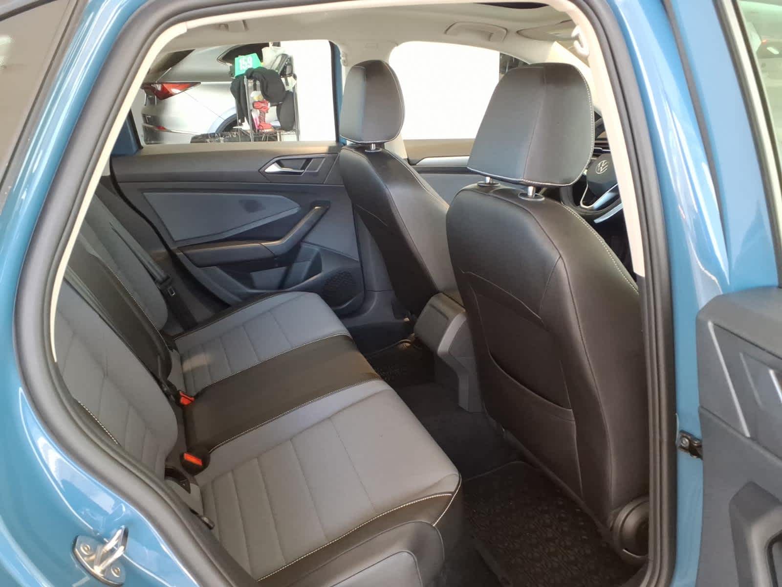 2025 Volkswagen Jetta SE Auto