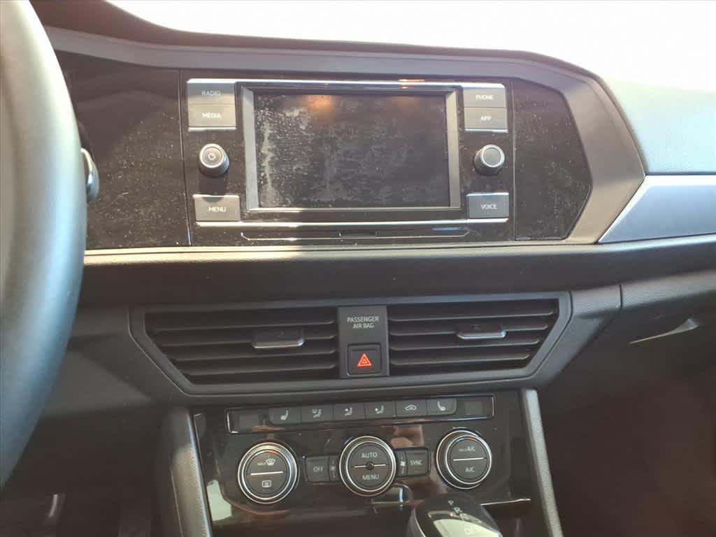 2023 Volkswagen Jetta SE Auto