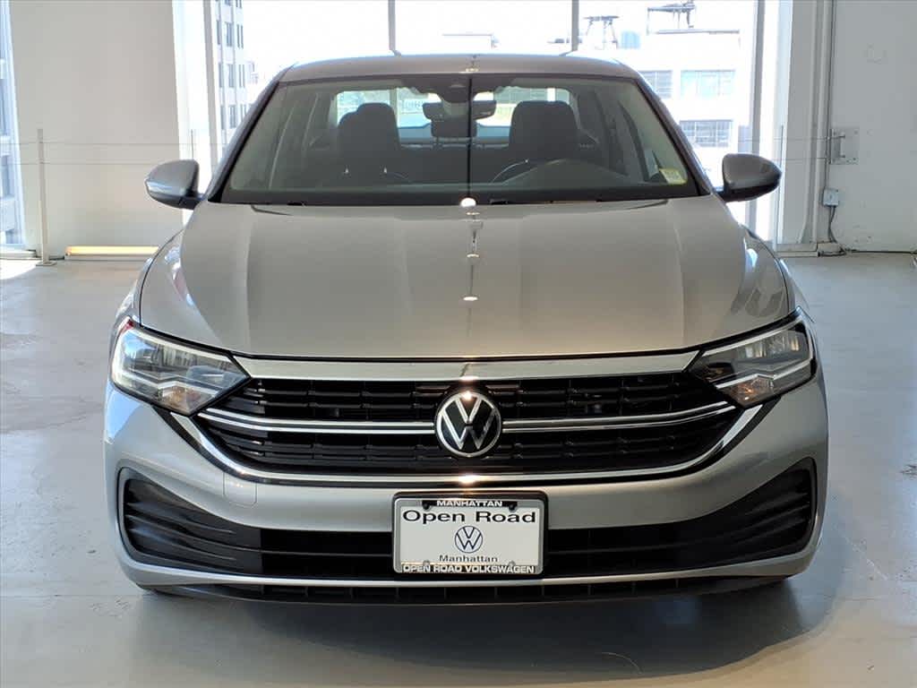 2023 Volkswagen Jetta SE Auto