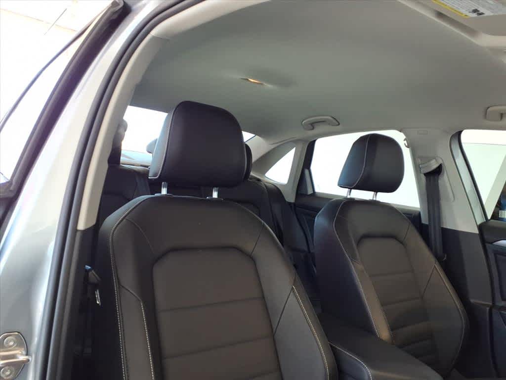 2023 Volkswagen Jetta SE Auto