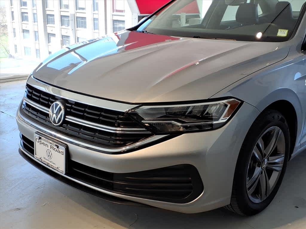 2023 Volkswagen Jetta SE Auto
