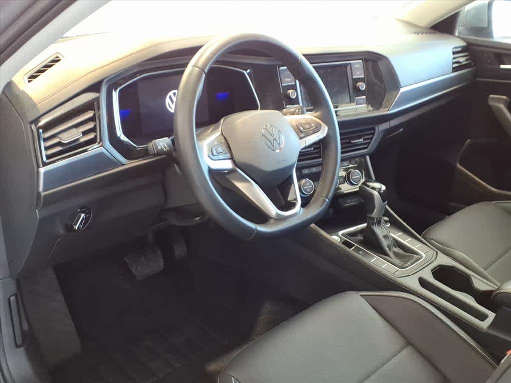 2023 Volkswagen Jetta SE Auto