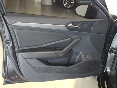 2023 Volkswagen Jetta SE Auto