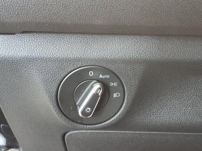 2023 Volkswagen Jetta SE Auto