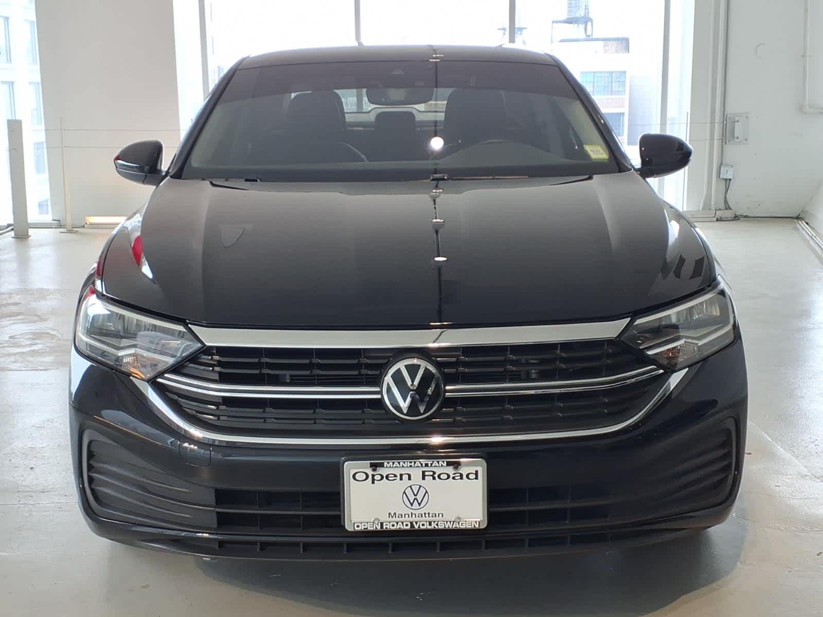 2023 Volkswagen Jetta SE Auto