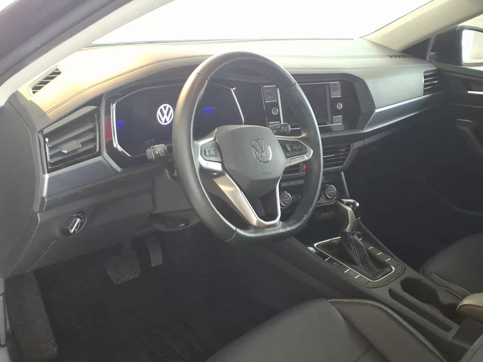 2023 Volkswagen Jetta SE Auto