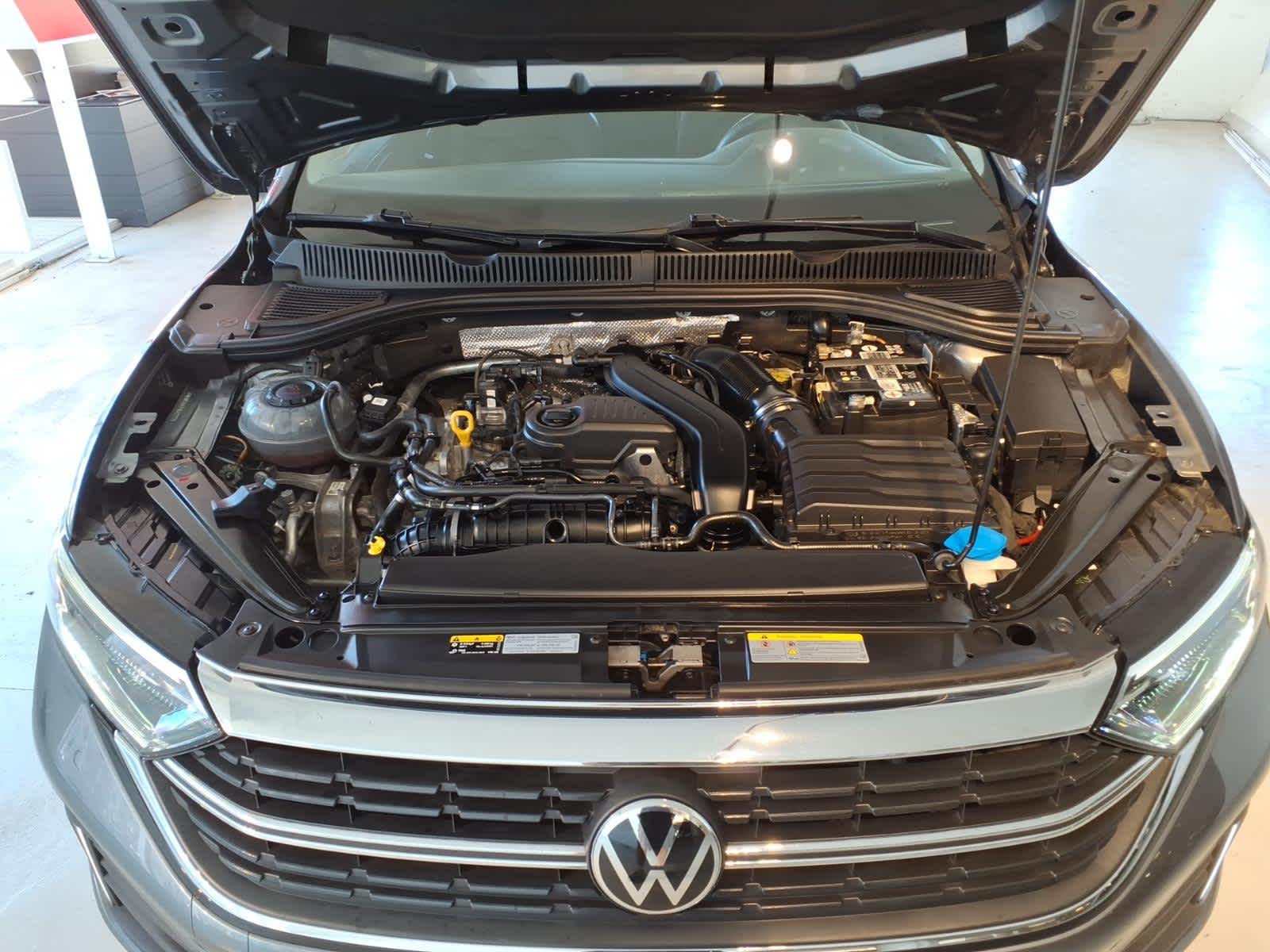 2023 Volkswagen Jetta SEL Auto
