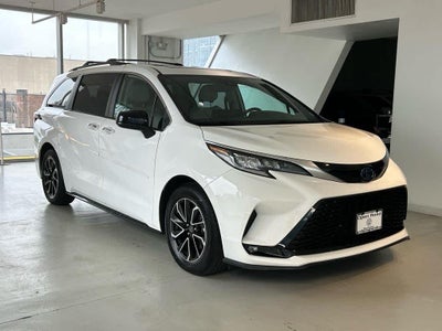2022 Toyota Sienna XSE AWD 7-Passenger