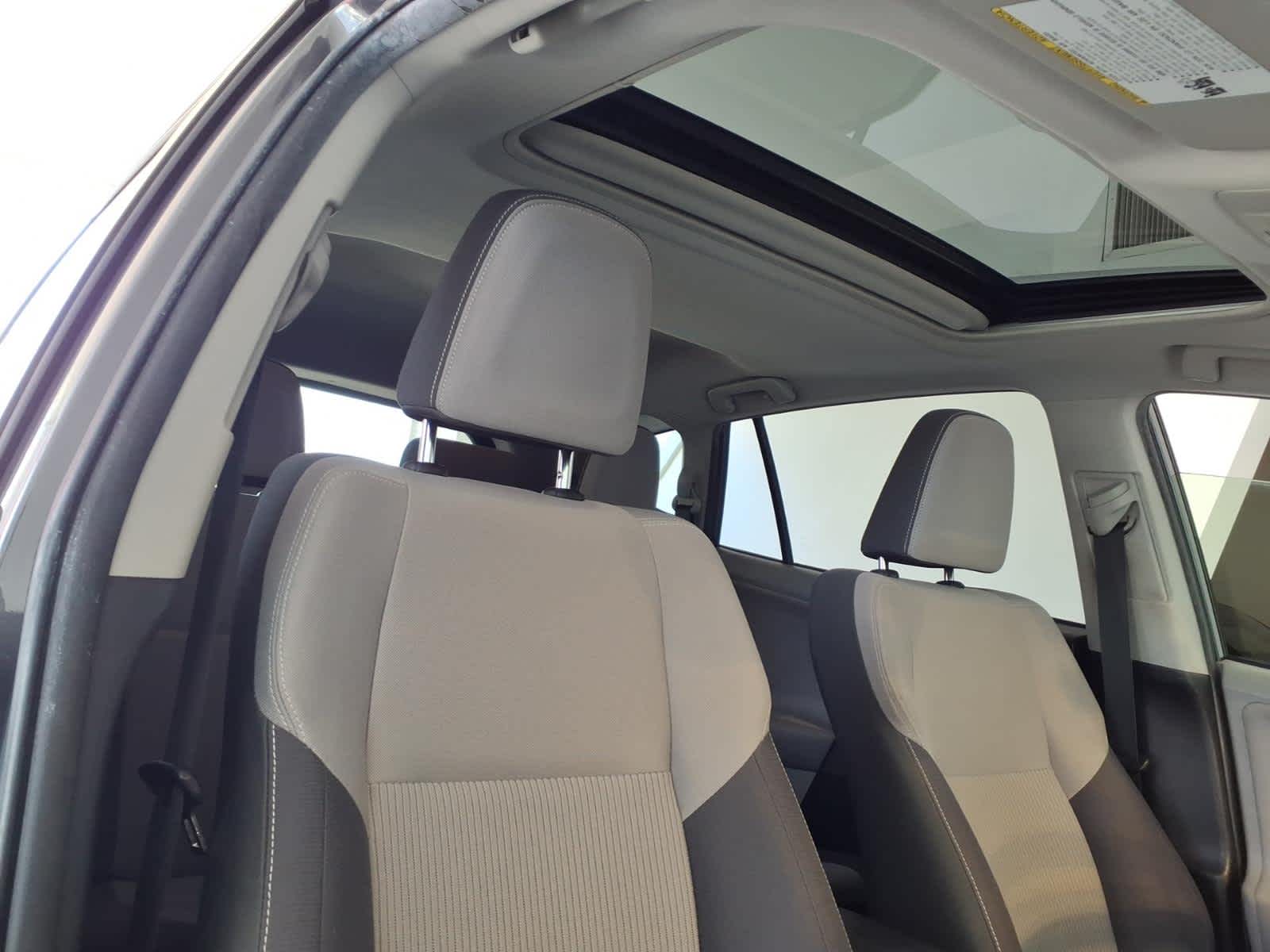 2013 Toyota RAV4 AWD 4dr XLE