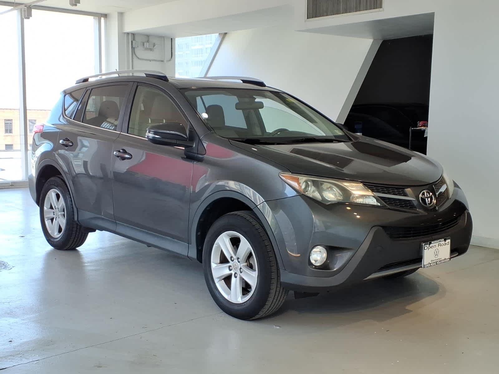 2013 Toyota RAV4 AWD 4dr XLE