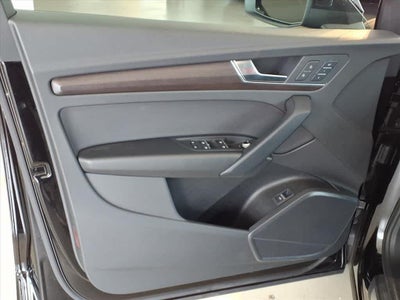 2025 Audi Q5 Premium 40 TFSI quattro