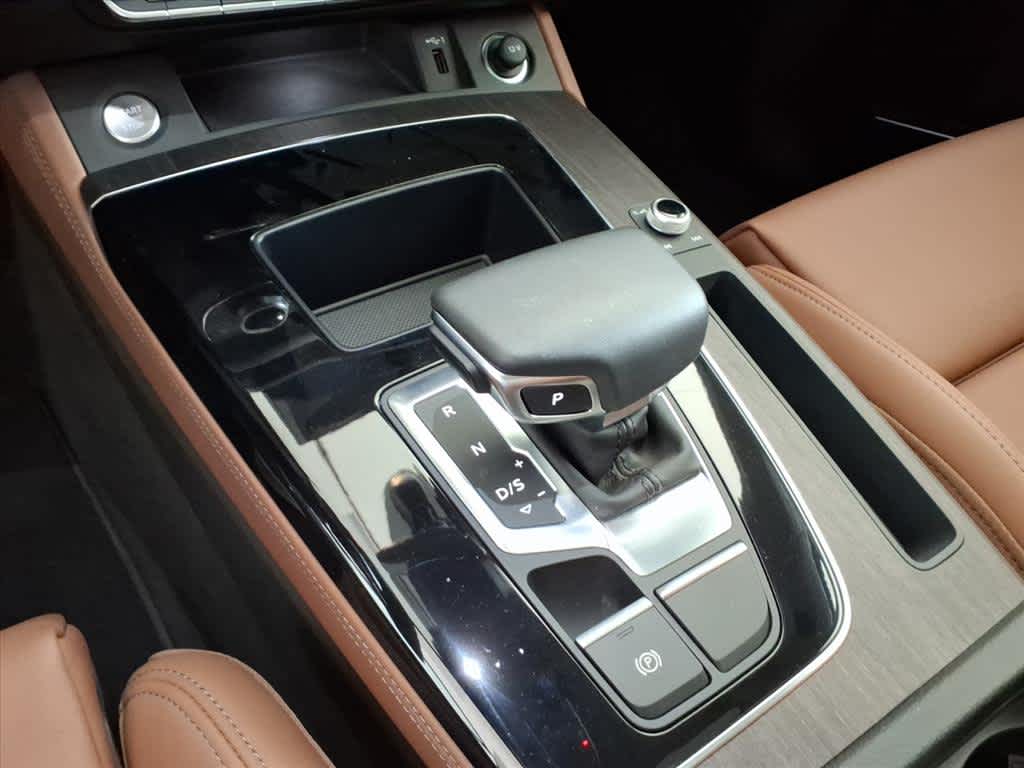 2025 Audi Q5 S line Premium Plus 45 TFSI quattro