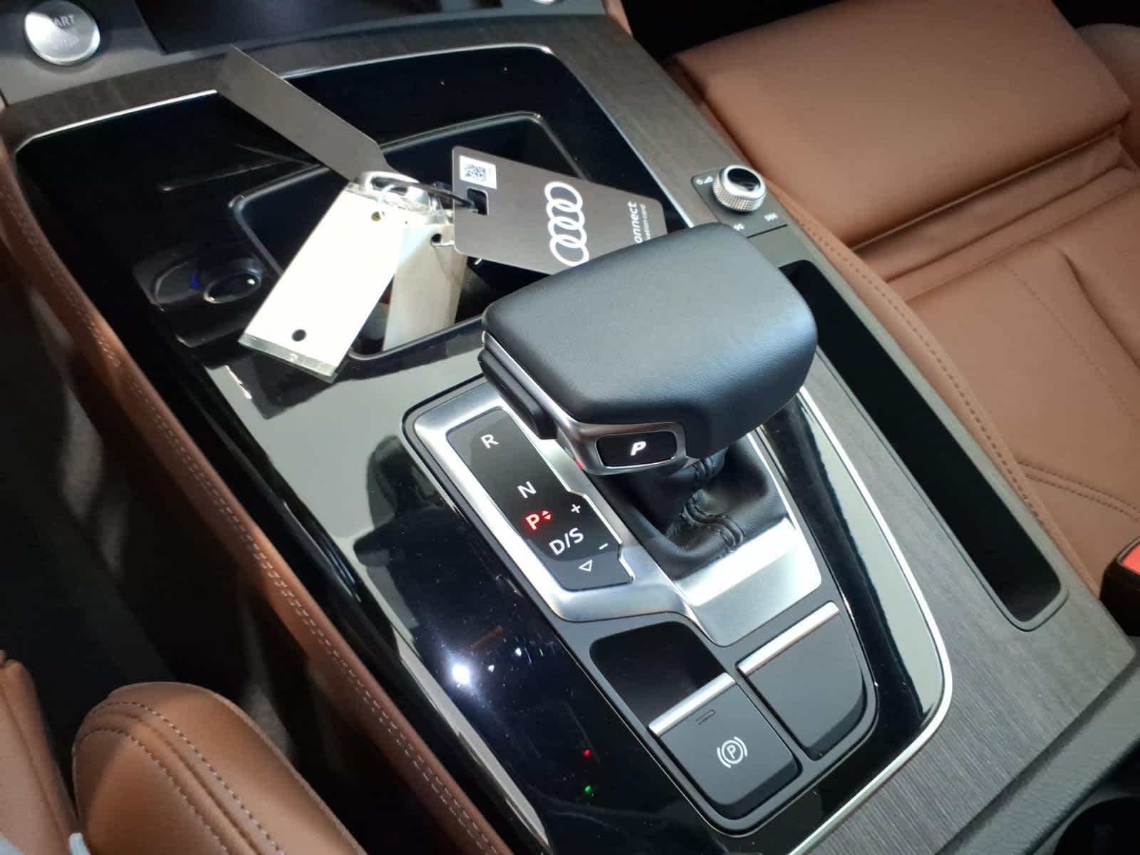 2025 Audi Q5 S line Premium Plus 45 TFSI quattro