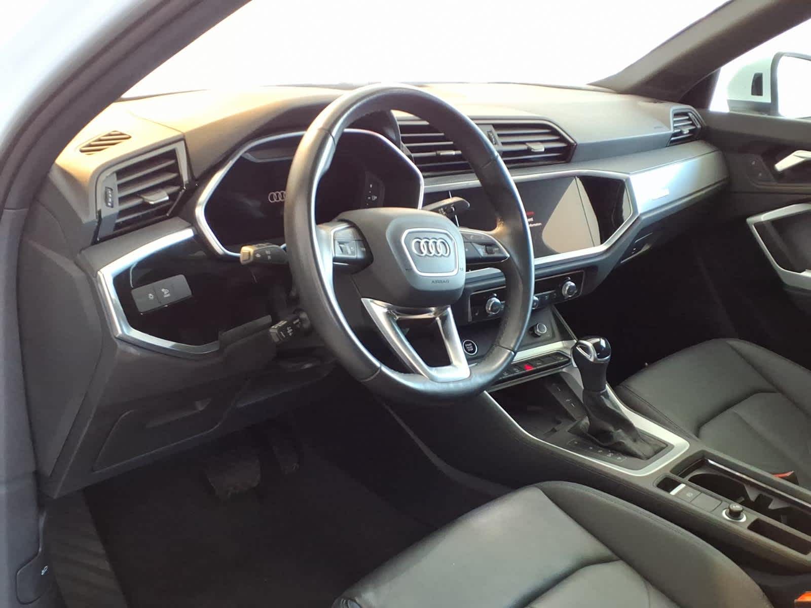 2023 Audi Q3 S line Premium Plus 45 TFSI quattro