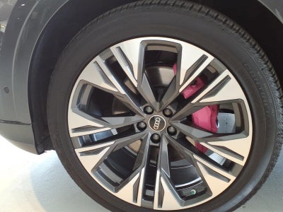2026 Audi Q8 Premium Plus quattro *Ltd Avail*