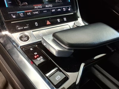 2023 Audi e-tron Premium Plus quattro