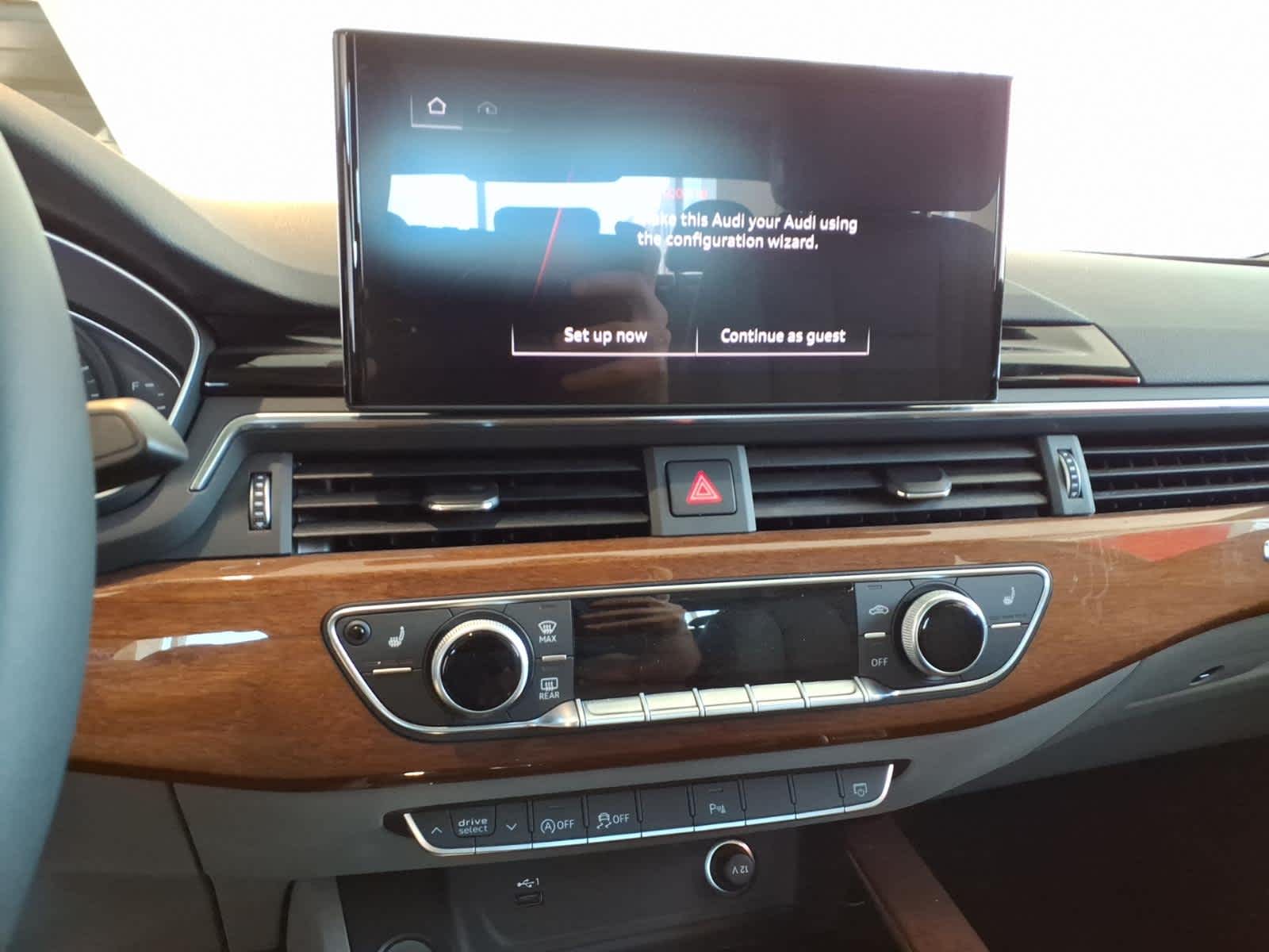 2023 Audi A4 Premium 40 TFSI quattro
