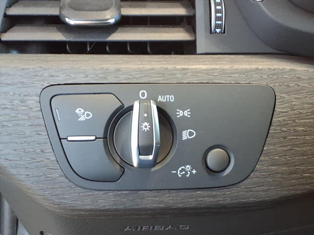 2023 Audi A4 S line Premium 45 TFSI quattro