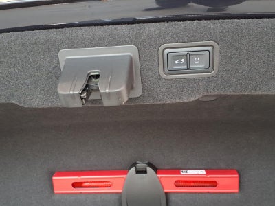 2025 Audi A8 L 55 TFSI quattro